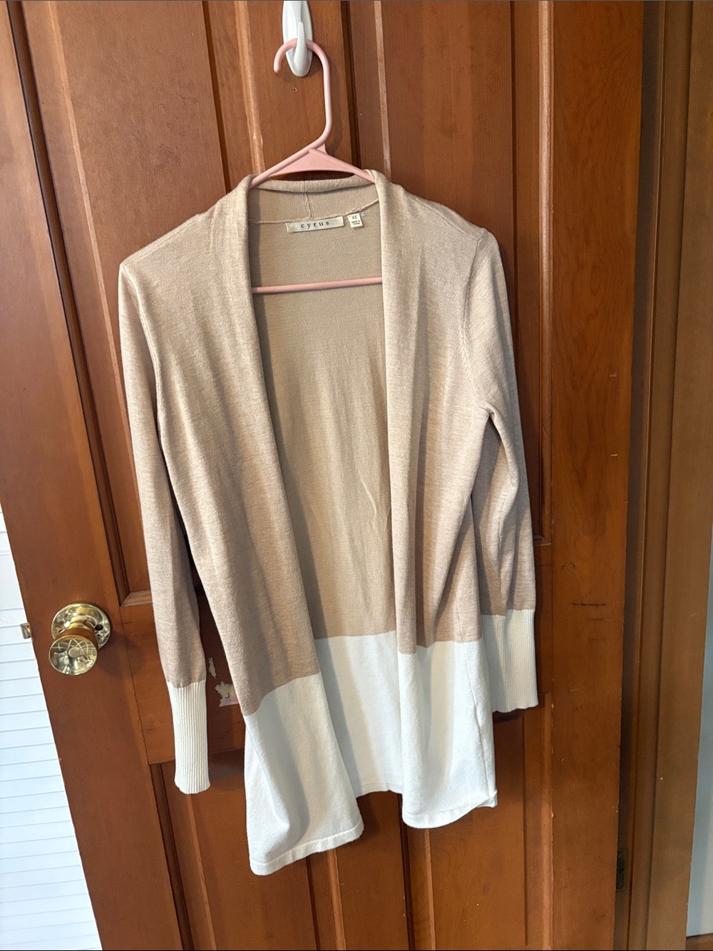 Cyrus Two-Tone Open Cardigan - Beige and White